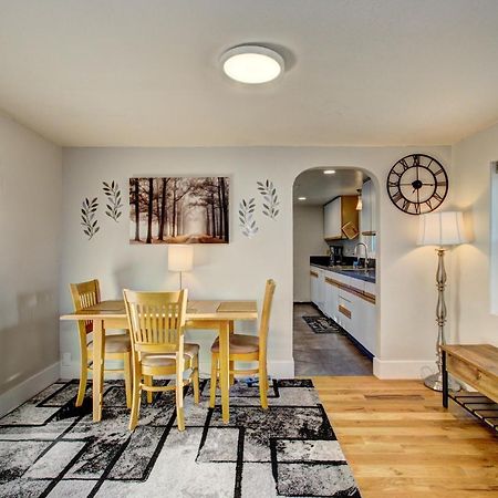 Little Blue Bungalow On Boise'S Bench, Pet Friendly, Fully Fenced Yard With Doggie Door! 2 Miles From Bsu, 5 Minutes From Downtown Boise, Desk And Workstation For Remote Workers, 2 Tv'S Large Walk-In Closet, Good For Mid-Term Stays 外观 照片