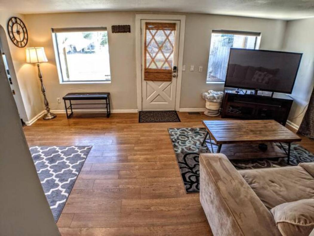 Little Blue Bungalow On Boise'S Bench, Pet Friendly, Fully Fenced Yard With Doggie Door! 2 Miles From Bsu, 5 Minutes From Downtown Boise, Desk And Workstation For Remote Workers, 2 Tv'S Large Walk-In Closet, Good For Mid-Term Stays 外观 照片