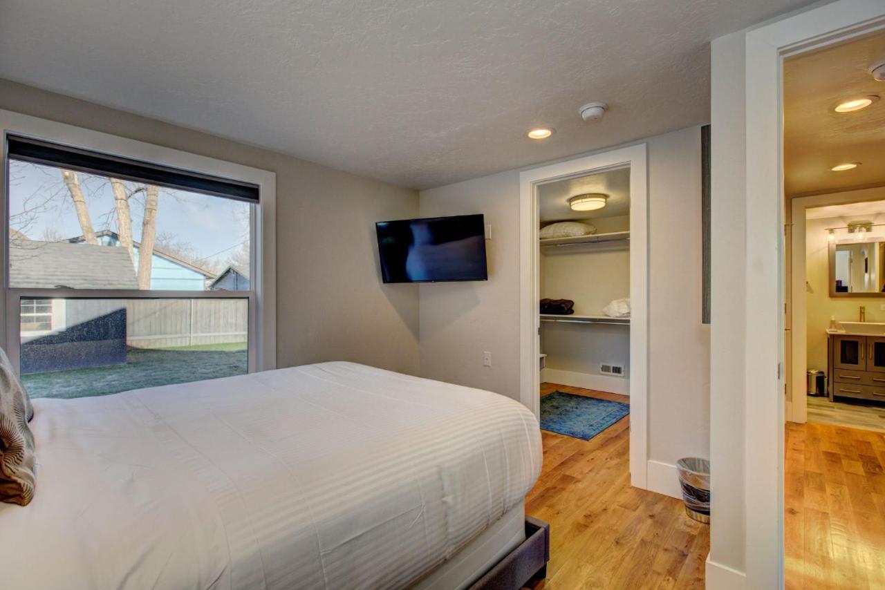 Little Blue Bungalow On Boise'S Bench, Pet Friendly, Fully Fenced Yard With Doggie Door! 2 Miles From Bsu, 5 Minutes From Downtown Boise, Desk And Workstation For Remote Workers, 2 Tv'S Large Walk-In Closet, Good For Mid-Term Stays 外观 照片